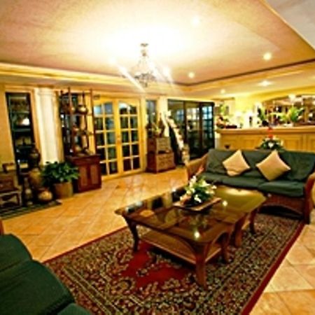 Villa Margarita Hotel Davao City Extérieur photo